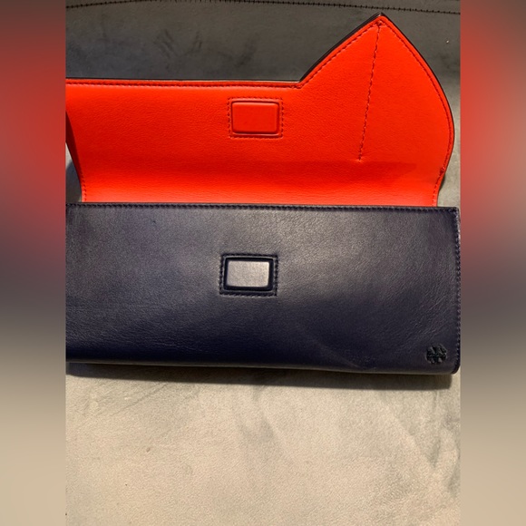 TORY BURCH navy red HEART ❤️CLUTCH NWT✨ - Picture 15 of 15